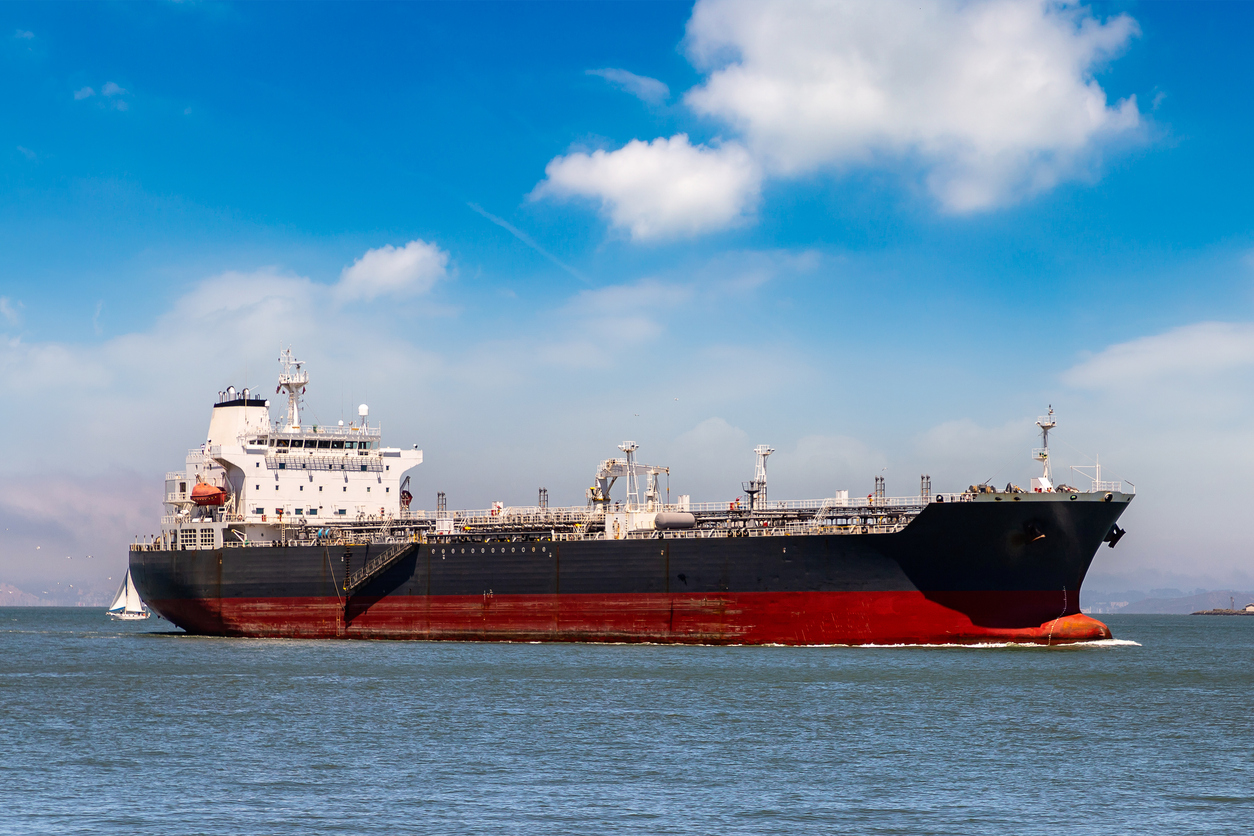 Oil tanker