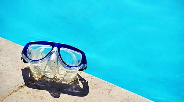 Greek property prices continue to fall